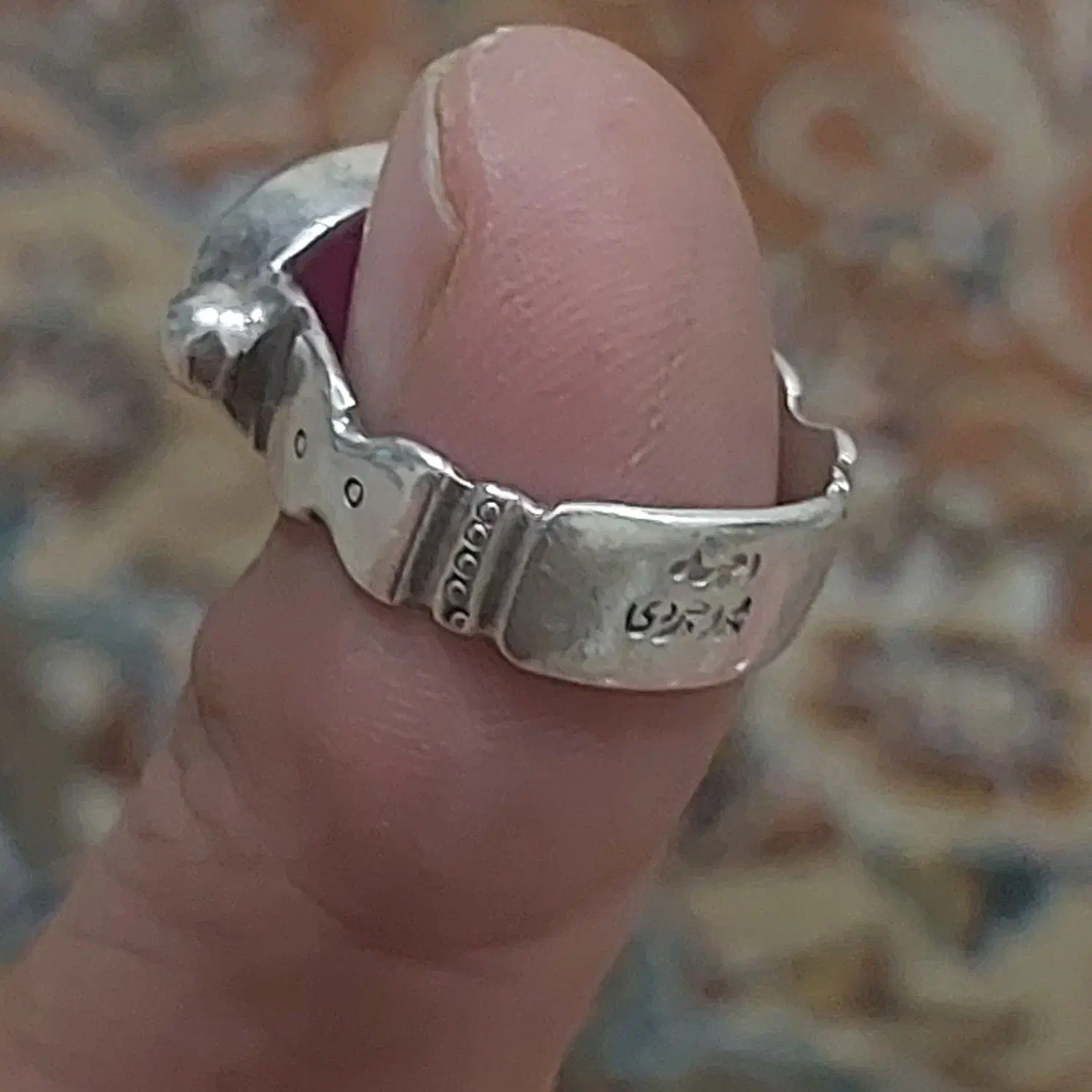 انگشتر یا قوت|جواهرات|ایلام, |دیوار