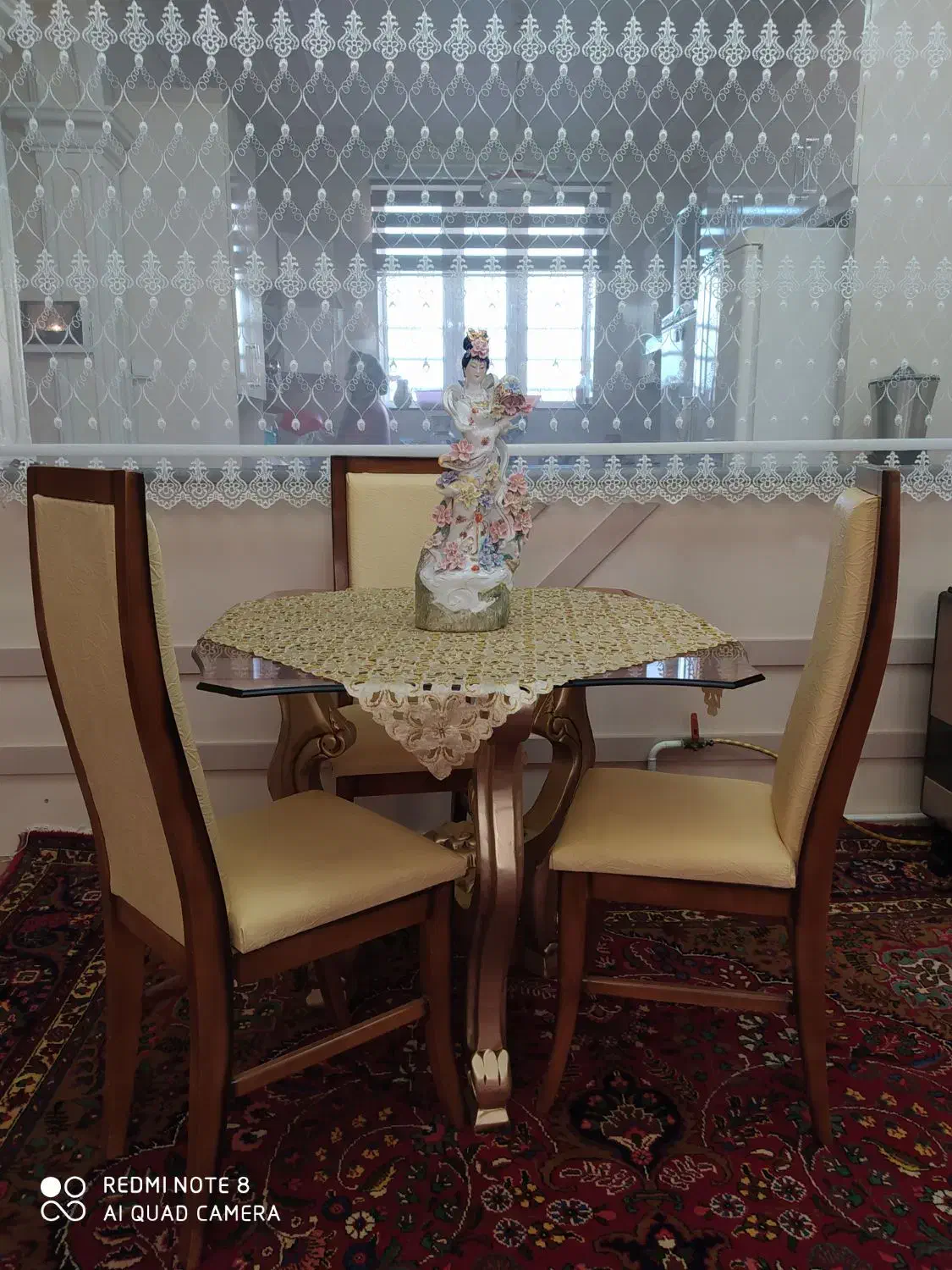 نهار خوری 4 نفره با میز کنده کاری شده مناسب جهاز|میز و صندلی غذاخوری|مرند, |دیوار