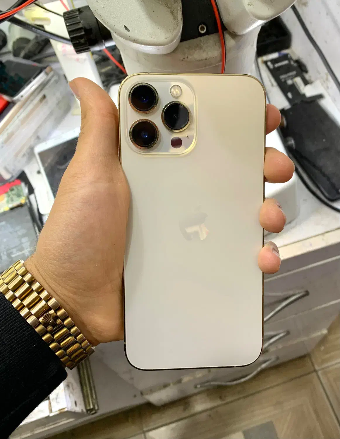 ایفون ۱۳پرومکس|موبایل|کاشان, دروازه فین|دیوار