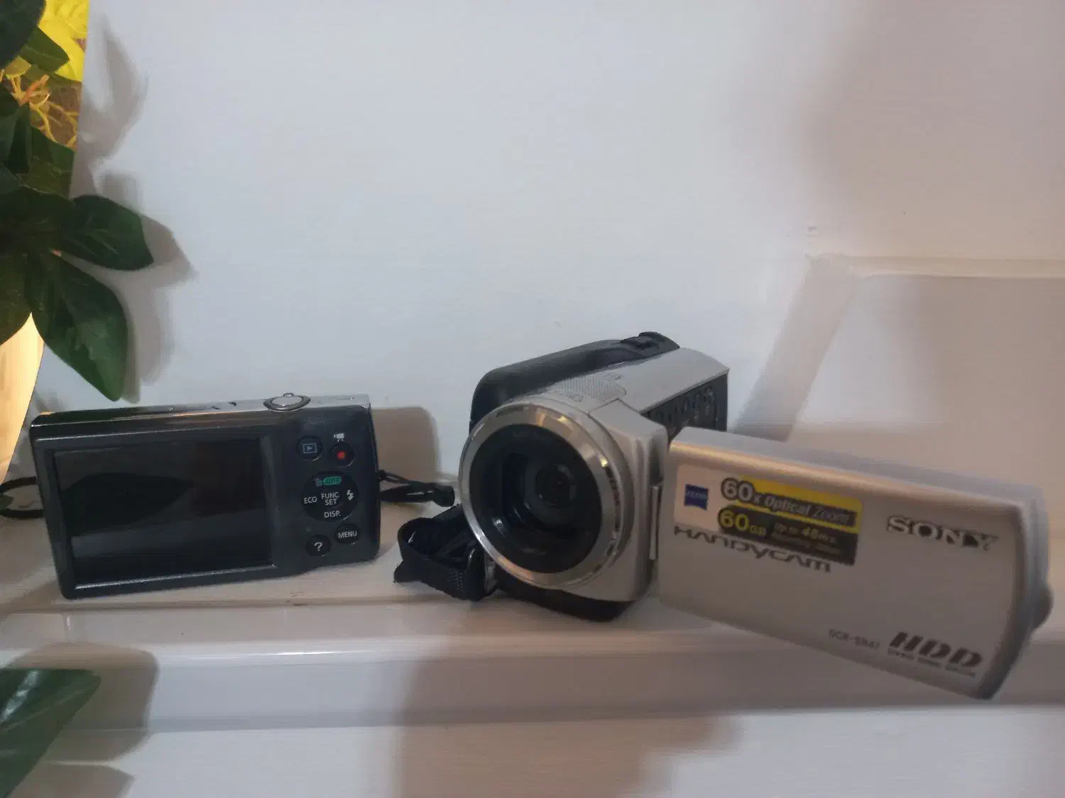 دوربین عکاسی و فیلمبرداری|دوربین عکاسی و فیلمبرداری|شاهینشهر, گرگاب|دیوار