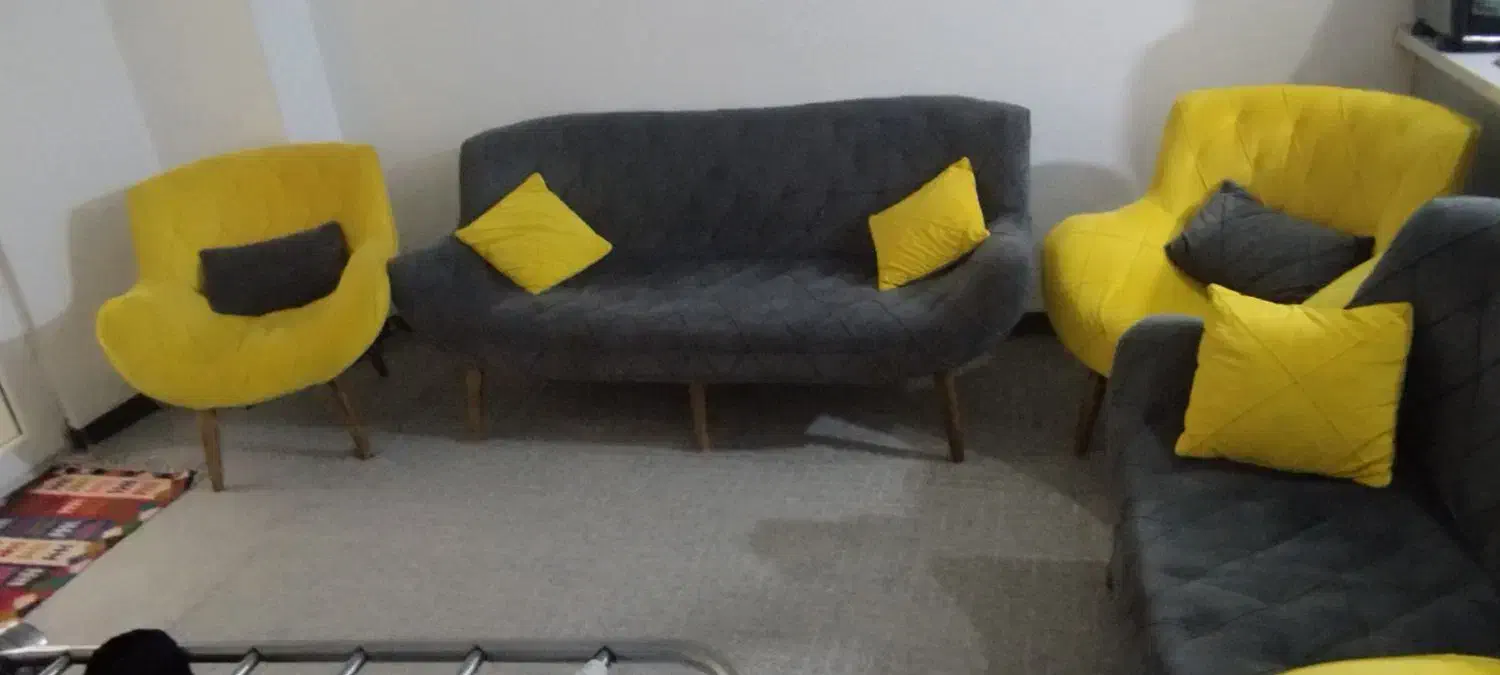 مبلمان تمیز و سالم و کم کارکرد|مبلمان خانگی و میز عسلی|اسلامشهر, شهرک قائمیه|دیوار