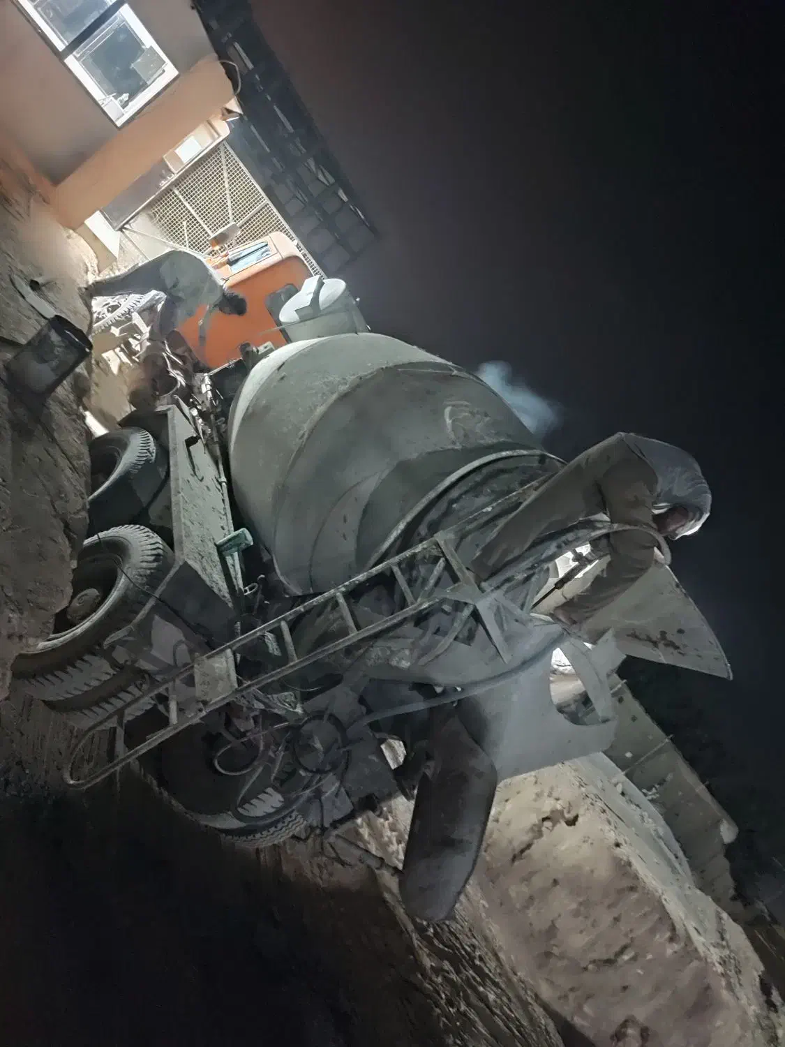 اجاره تراک میکسر  و ده تن کمپرسی چابهار|خودرو اجاره‌ای|چابهار, |دیوار