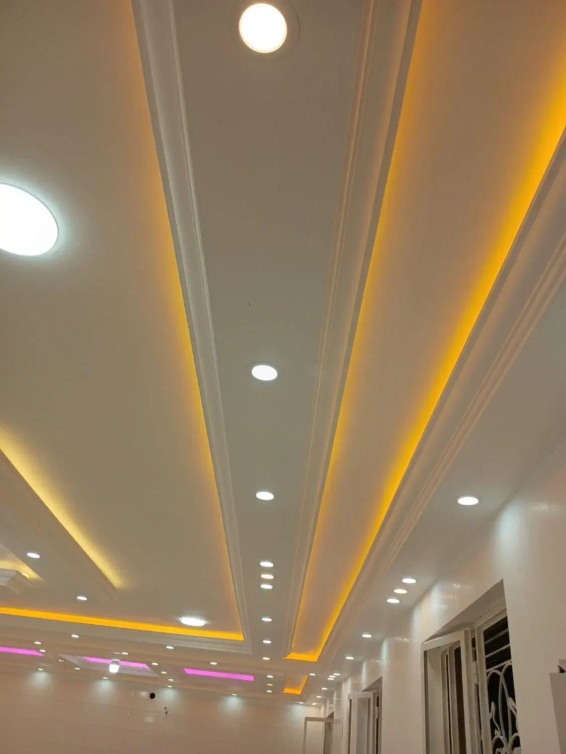 برقکار ساختمان حرفه ایی|خدمات پیشه و مهارت|بروجرد, |دیوار