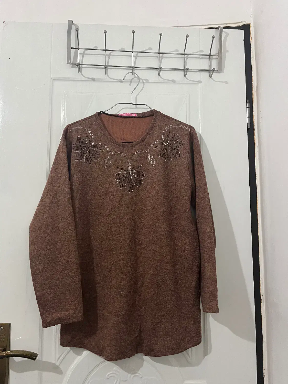 لباس پاییزی|لباس|رباط‌کریم, نصیرشهر|دیوار