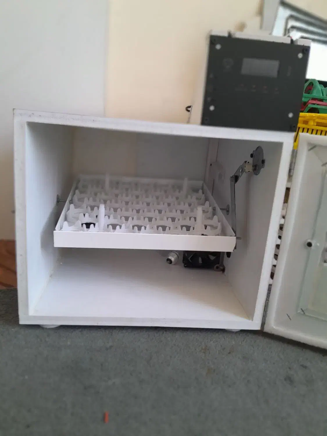 دستگاه جوجه کشی ۴۲تایی فول اتومات|لوازم جانبی حیوانات|شیراز, کوشک میدان|دیوار