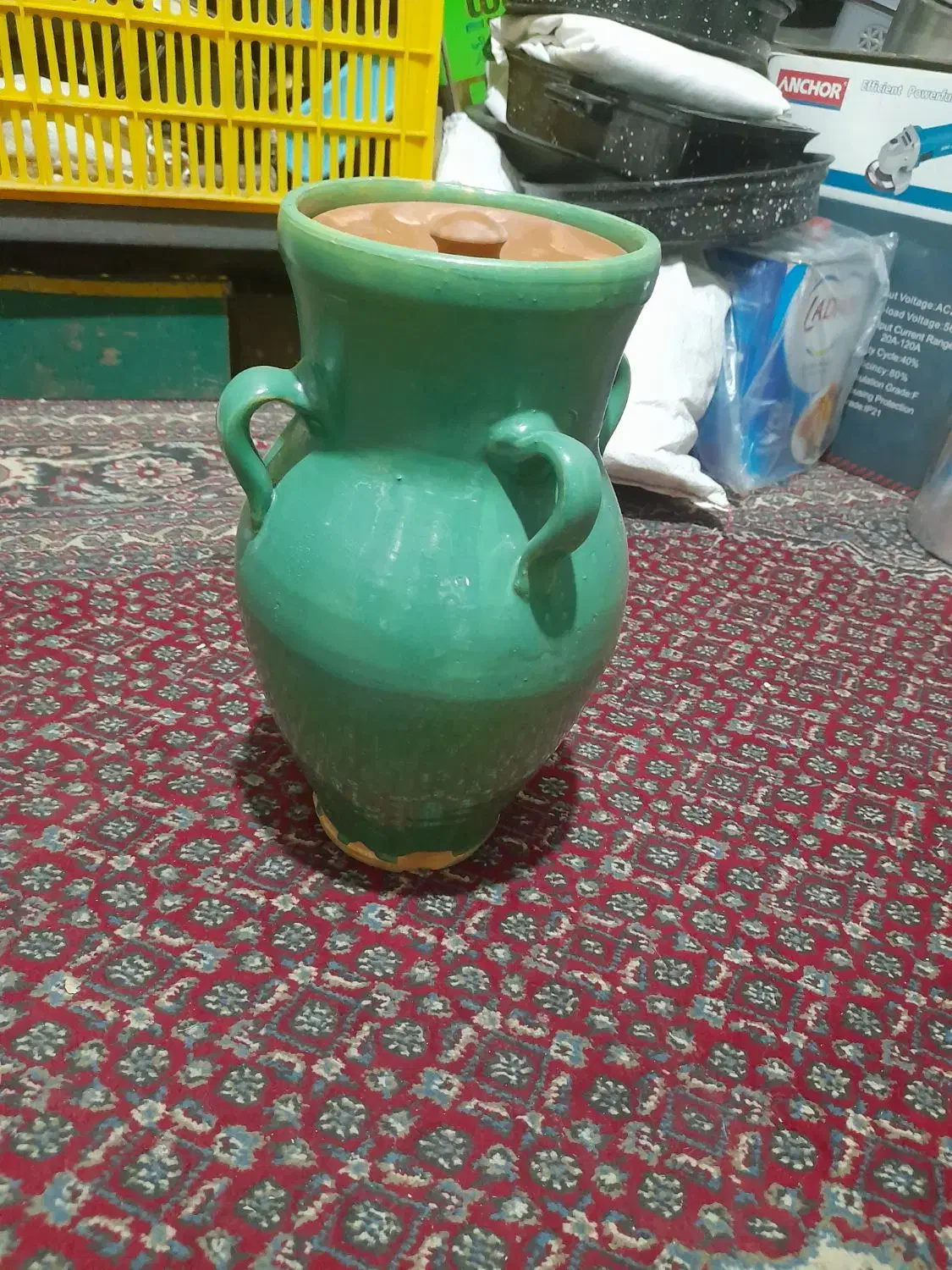 خمره قدیمی|کلکسیون اشیاء عتیقه|زنجان, |دیوار