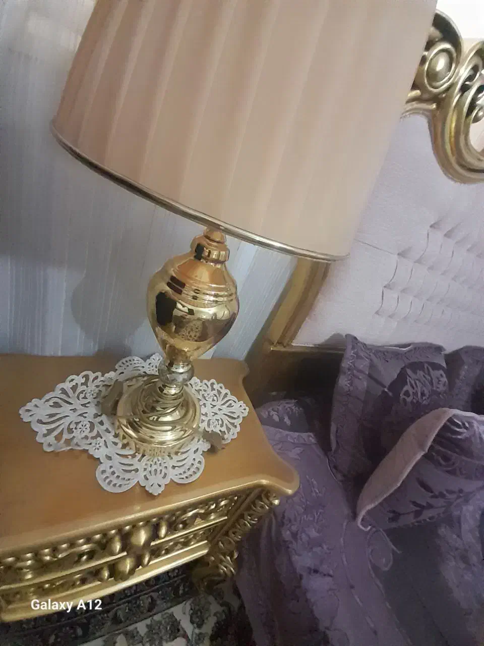 آباژور طلایی رنگ ثابت|چراغ خواب و آباژور|مشهد, رستگار|دیوار