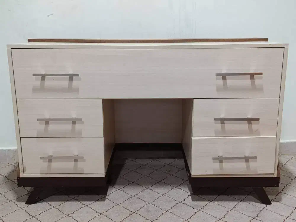 میز تحریر / میز کار / میز کامپیوتر|میز تحریر و کامپیوتر|آفتاب, |دیوار