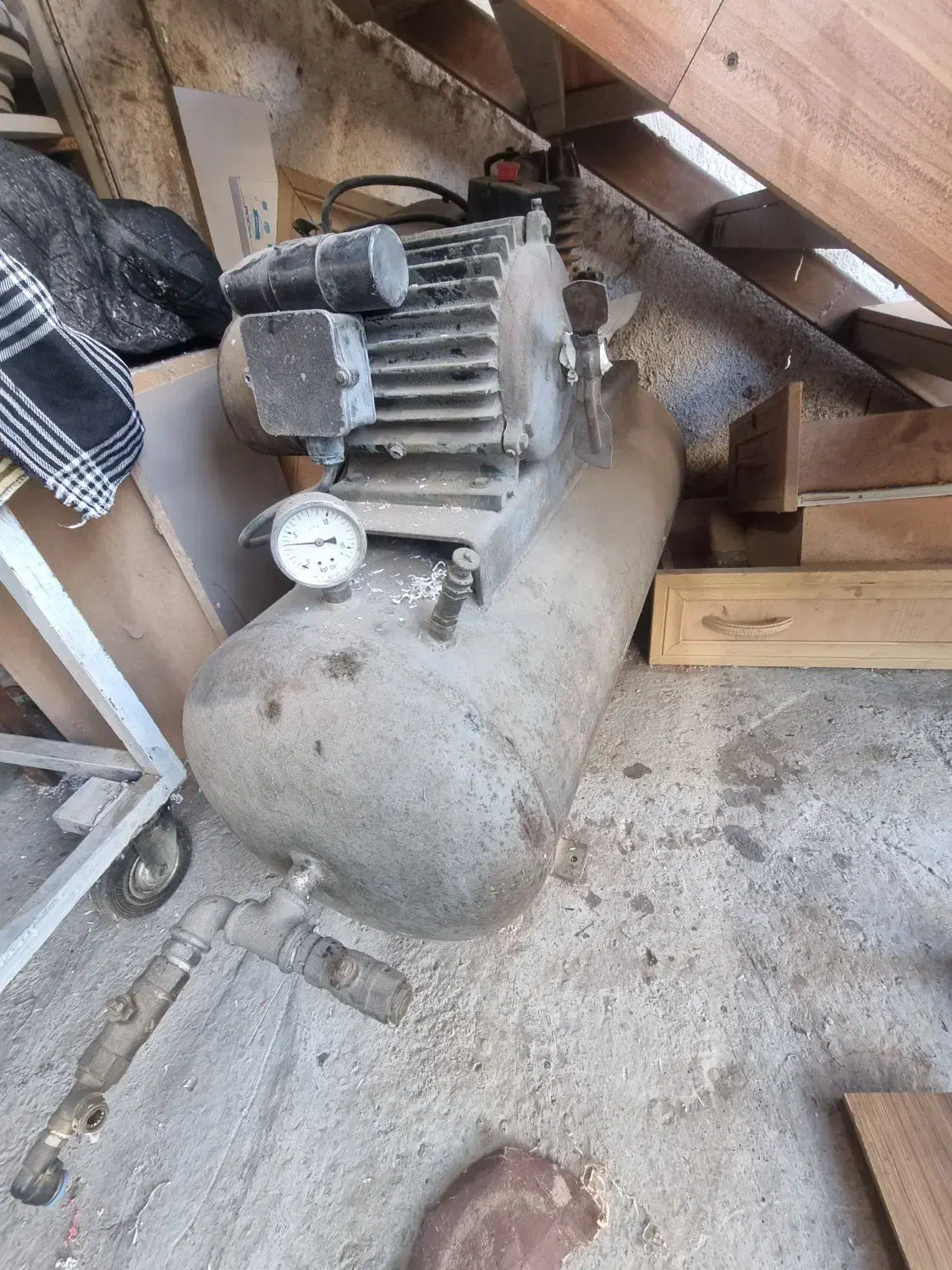 پمپ باد ۱۰۰ لیتری|ماشینآلات صنعتی|گرگان, |دیوار