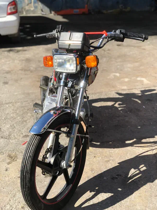 موتور هندا ۲۰۰پرواز|موتورسیکلت|شاهین‌شهر, سعدی شمالی|دیوار