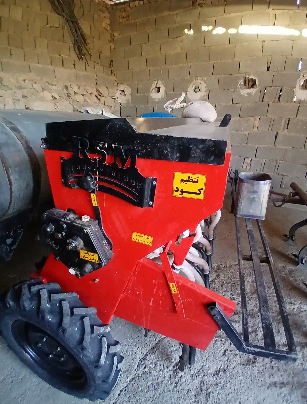 ردیف کار (بذر پاش)|ماشین‌آلات صنعتی|دیواندره, |دیوار