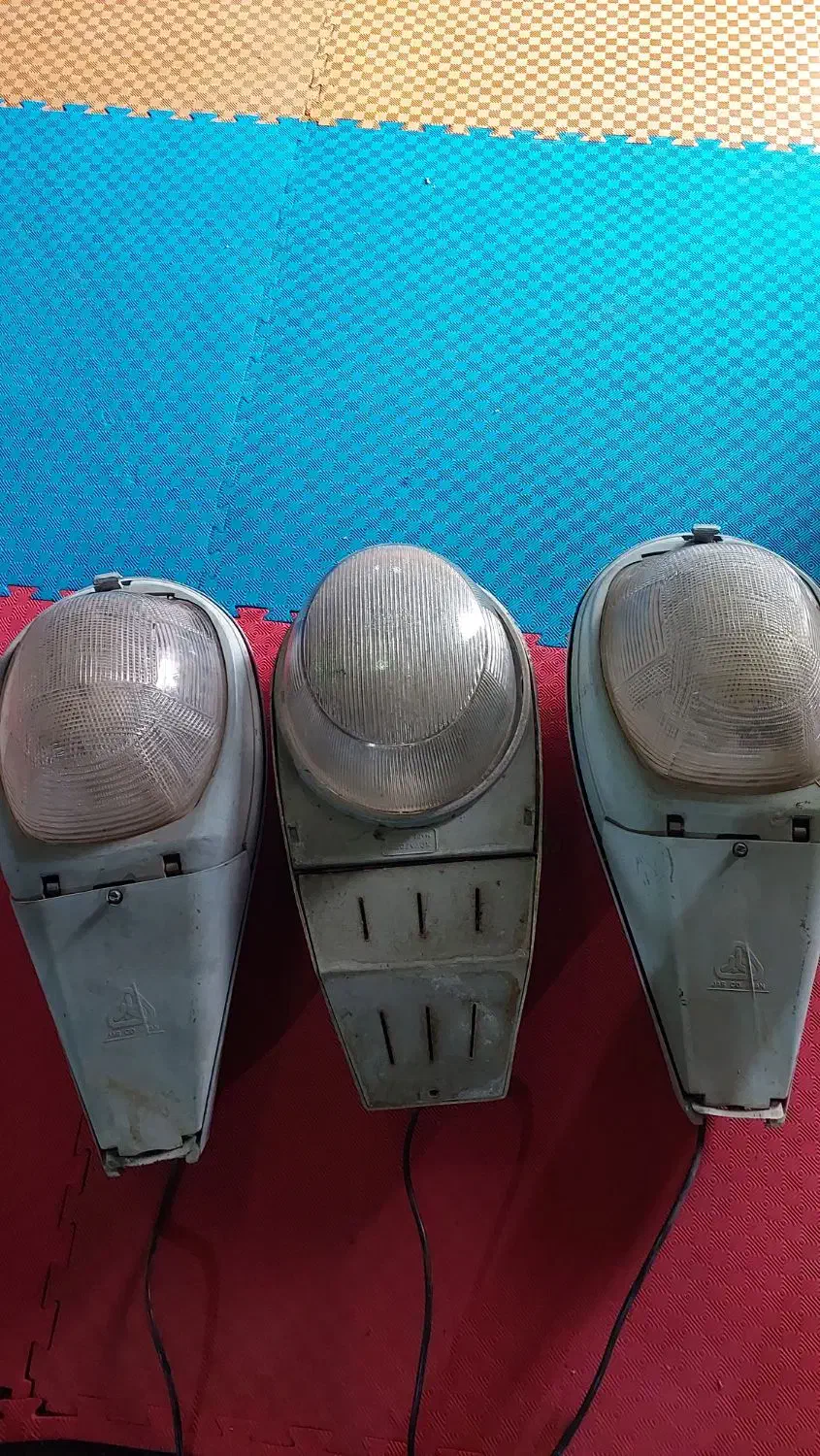 لامپ خیابانی ۲۵۰ اماده نصب هستن|لامپ و چراغ|شوشتر, |دیوار