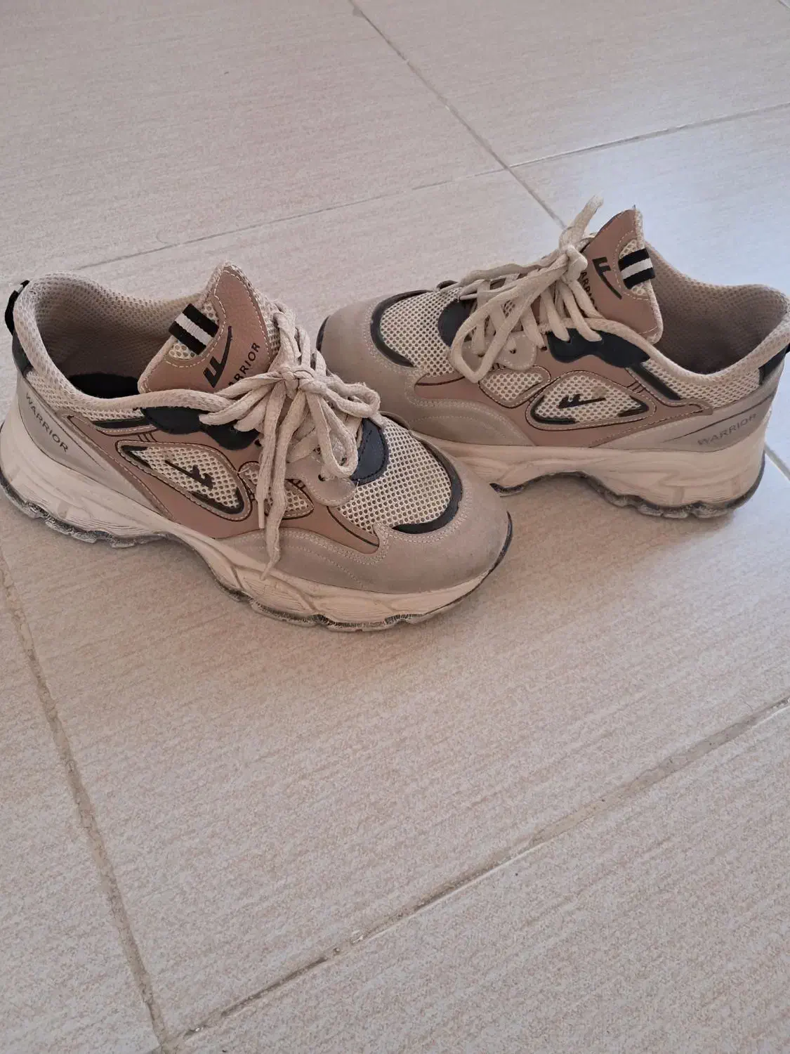 کتونی درحدنو|کیف، کفش، کمربند|اراک, |دیوار