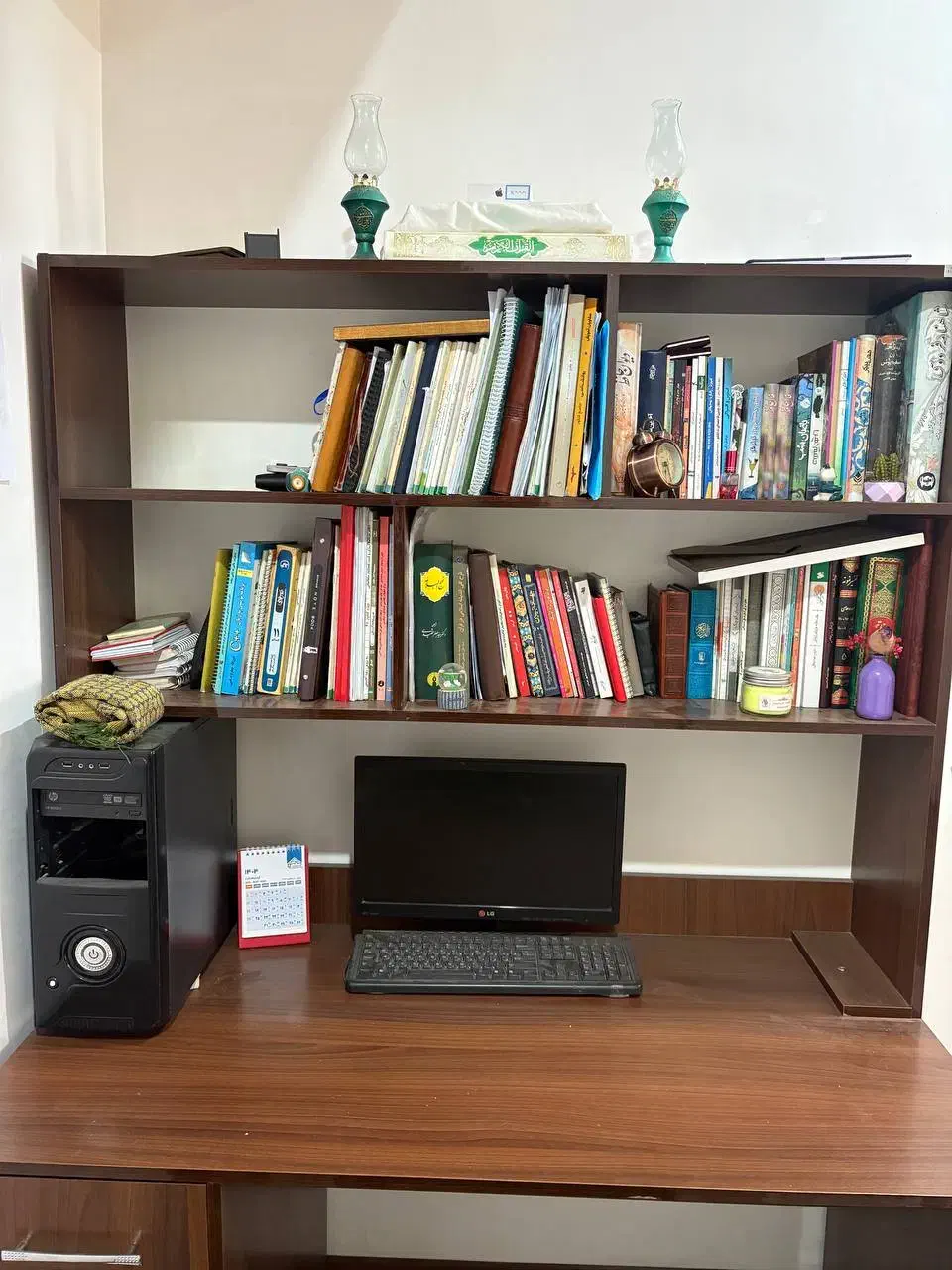 کتابخانه|کتابخانه، شلف، قفسههای دیواری|آفتاب, |دیوار