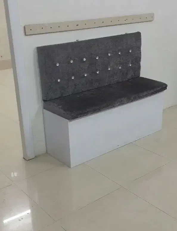 نیمکت مبلی در حد نو|صندلی و نیمکت|بادرود, |دیوار