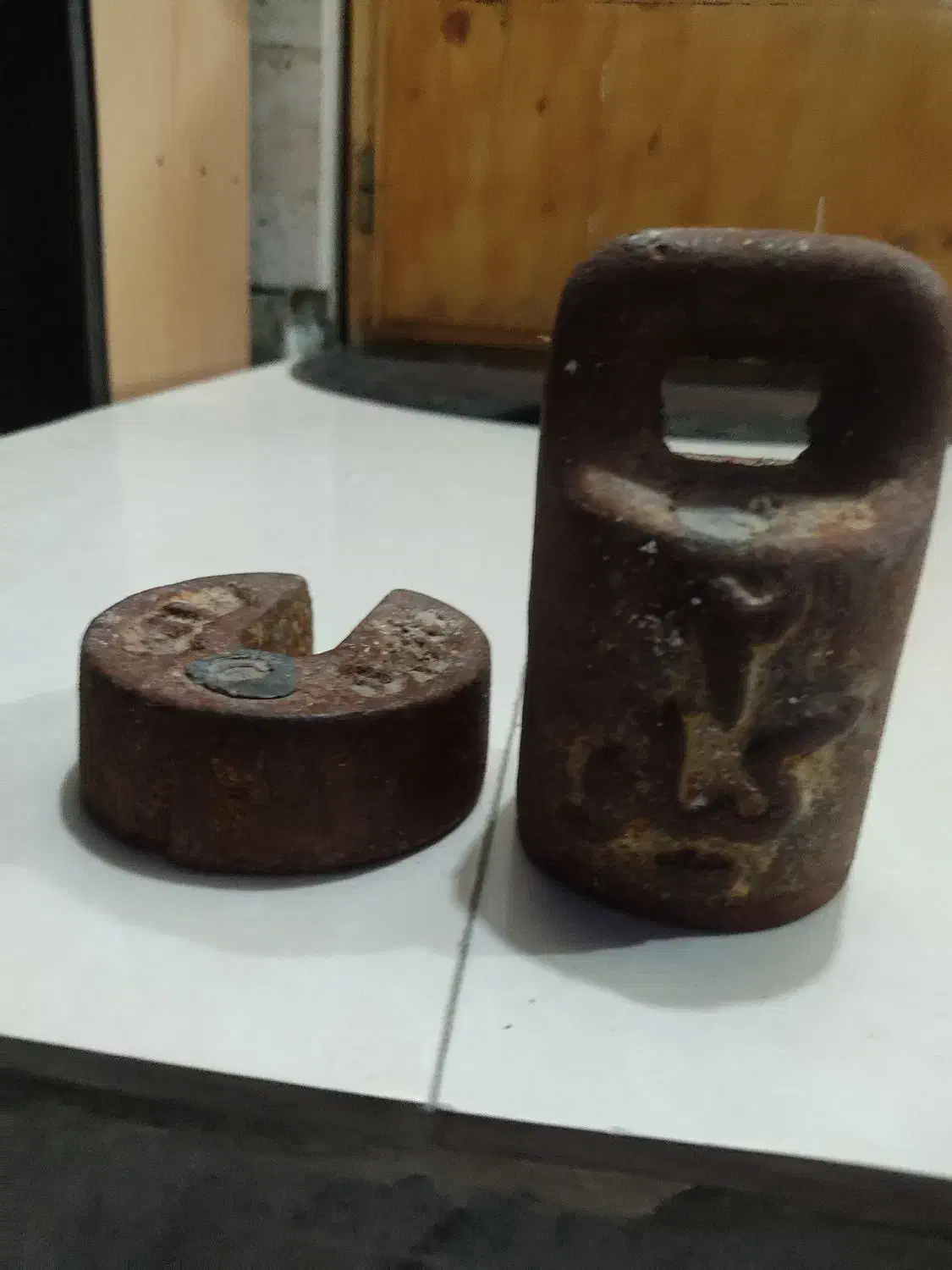 دو عدد سنگ ترازو|فروشگاه و مغازه|سیاخ دارنگون, |دیوار