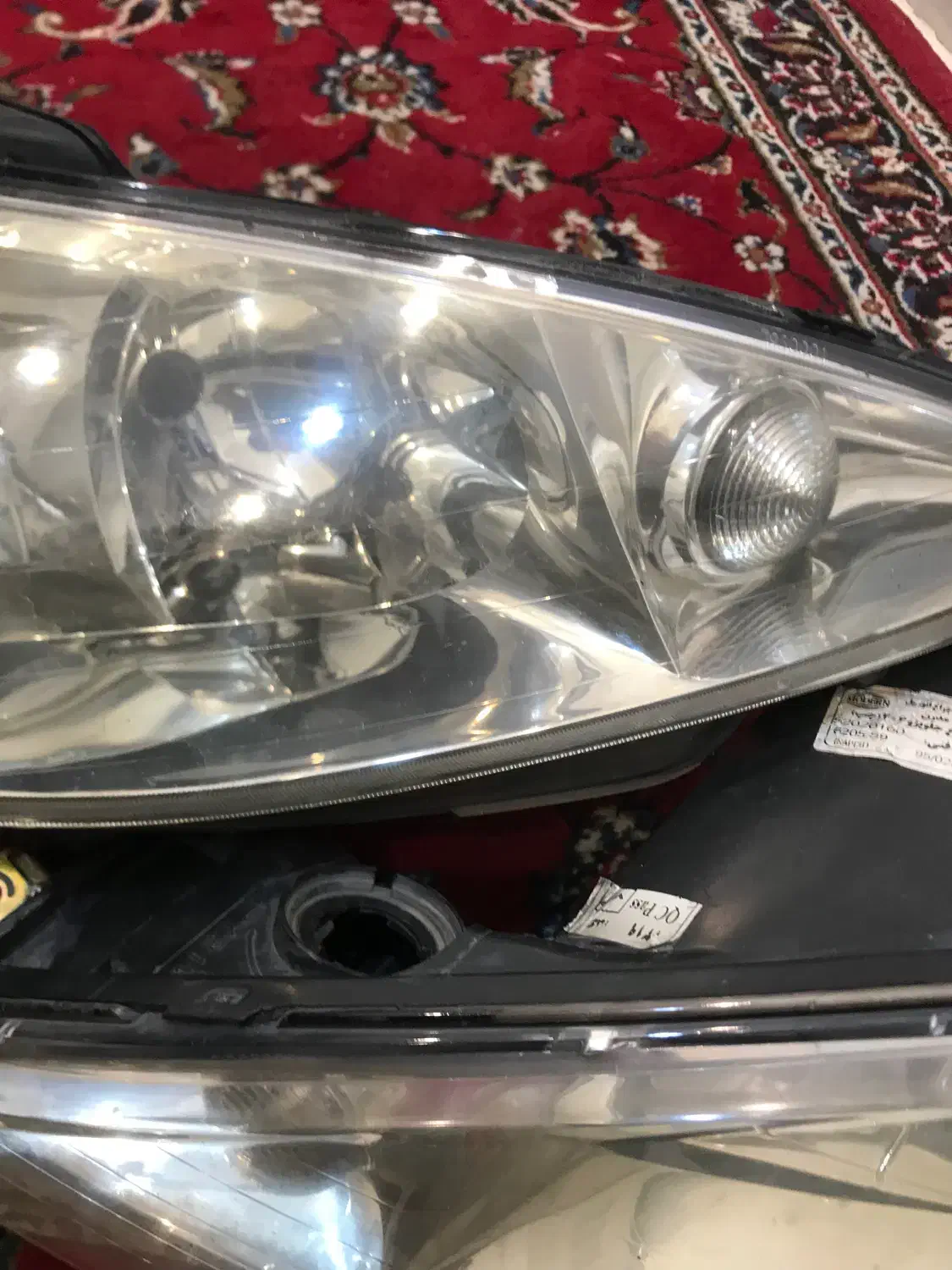 یک جفت چراغ ۲۰۶ تمیز پایه ها سالم برند مدرن|قطعات یدکی و لوازم جانبی|گلبهار, شهر جدید گلبهار|دیوار