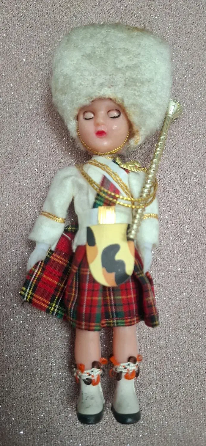 عروسک قدیمی نگهبان روسی|کلکسیون اشیاء عتیقه|ورامین, ورامین|دیوار