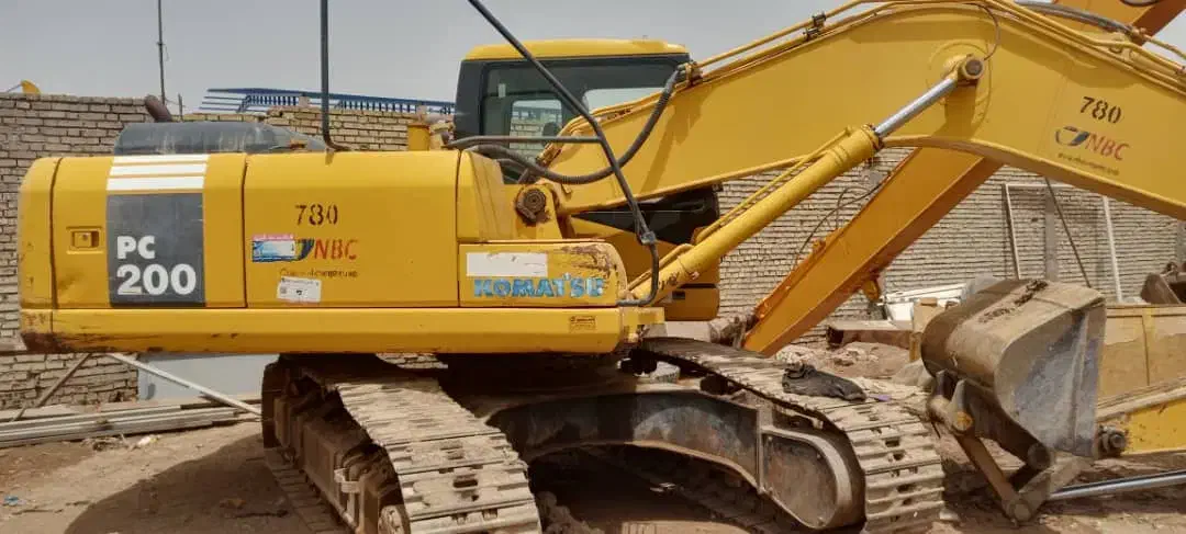 بیل مکانیکی کوماتسو ۲۰۰ مدل ۲۰۰۹|خودرو سنگین|اهواز, اهواز|دیوار