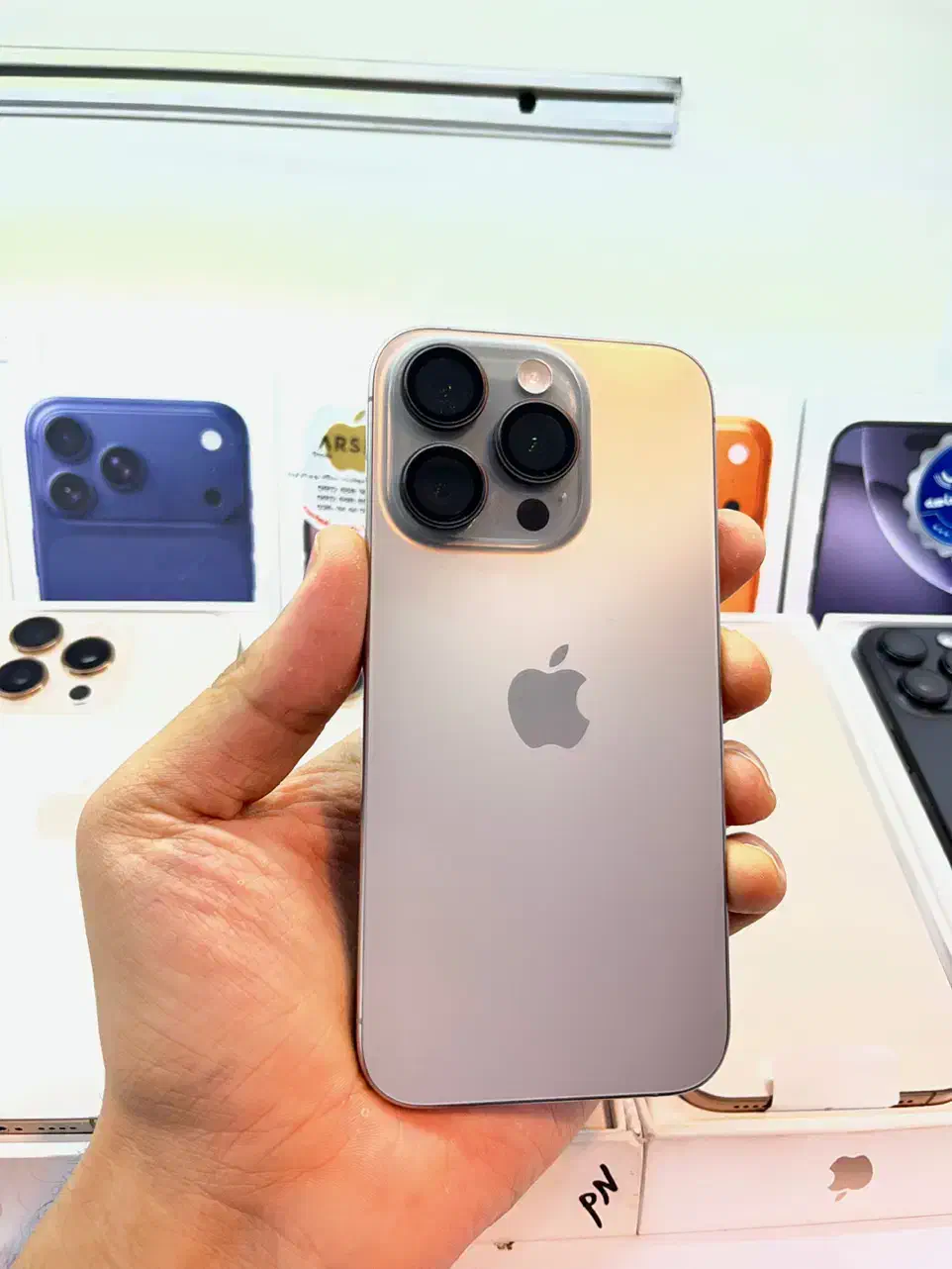 آیفون 15 پرو بسیار تمیز کارکرد کم شارژ عالی ۹۶|موبایل|کرج, کوی امامیه|دیوار