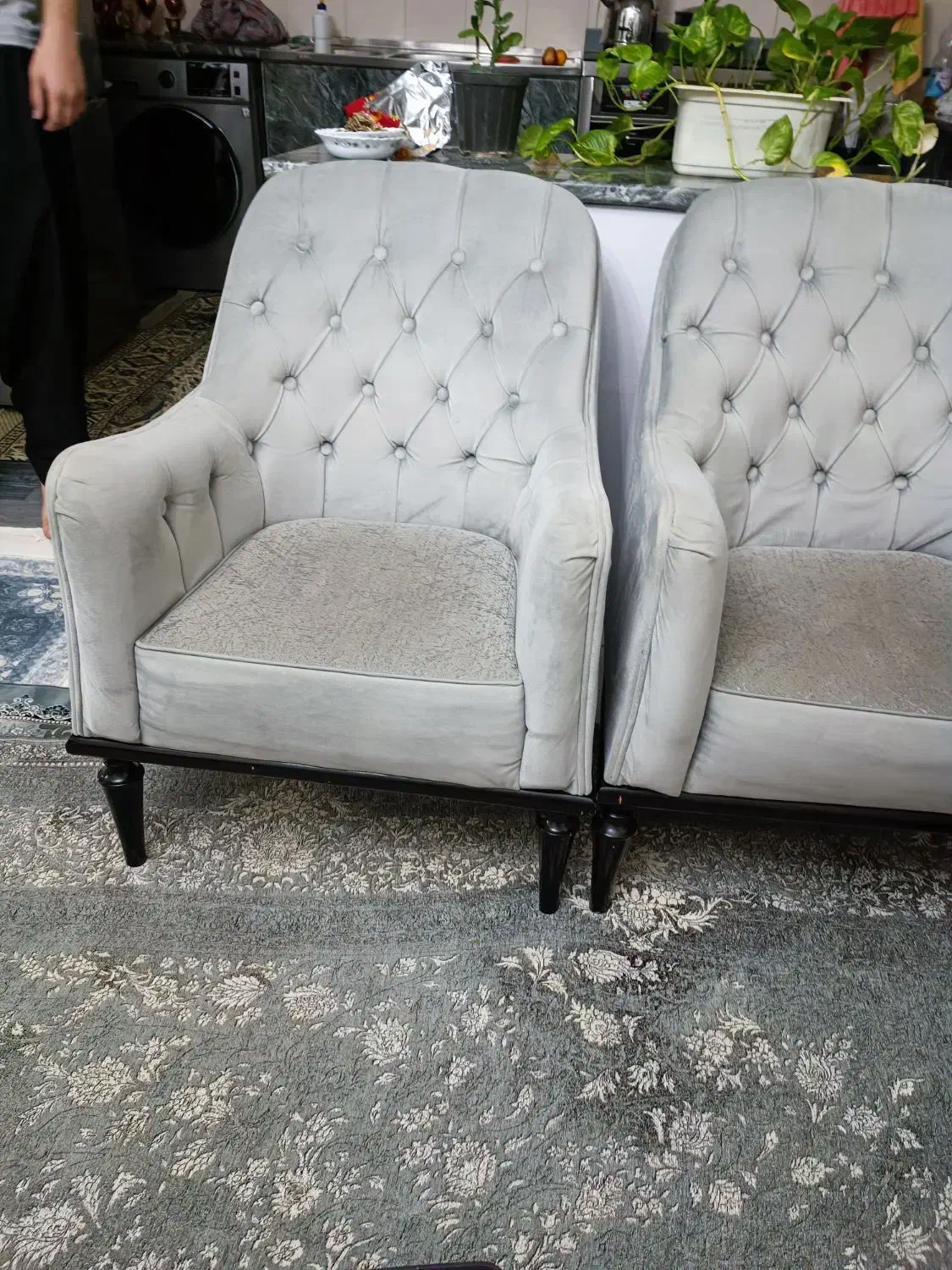 مبل راحتی|مبلمان خانگی و میز عسلی|اندیشه, اندیشه فاز ۴|دیوار