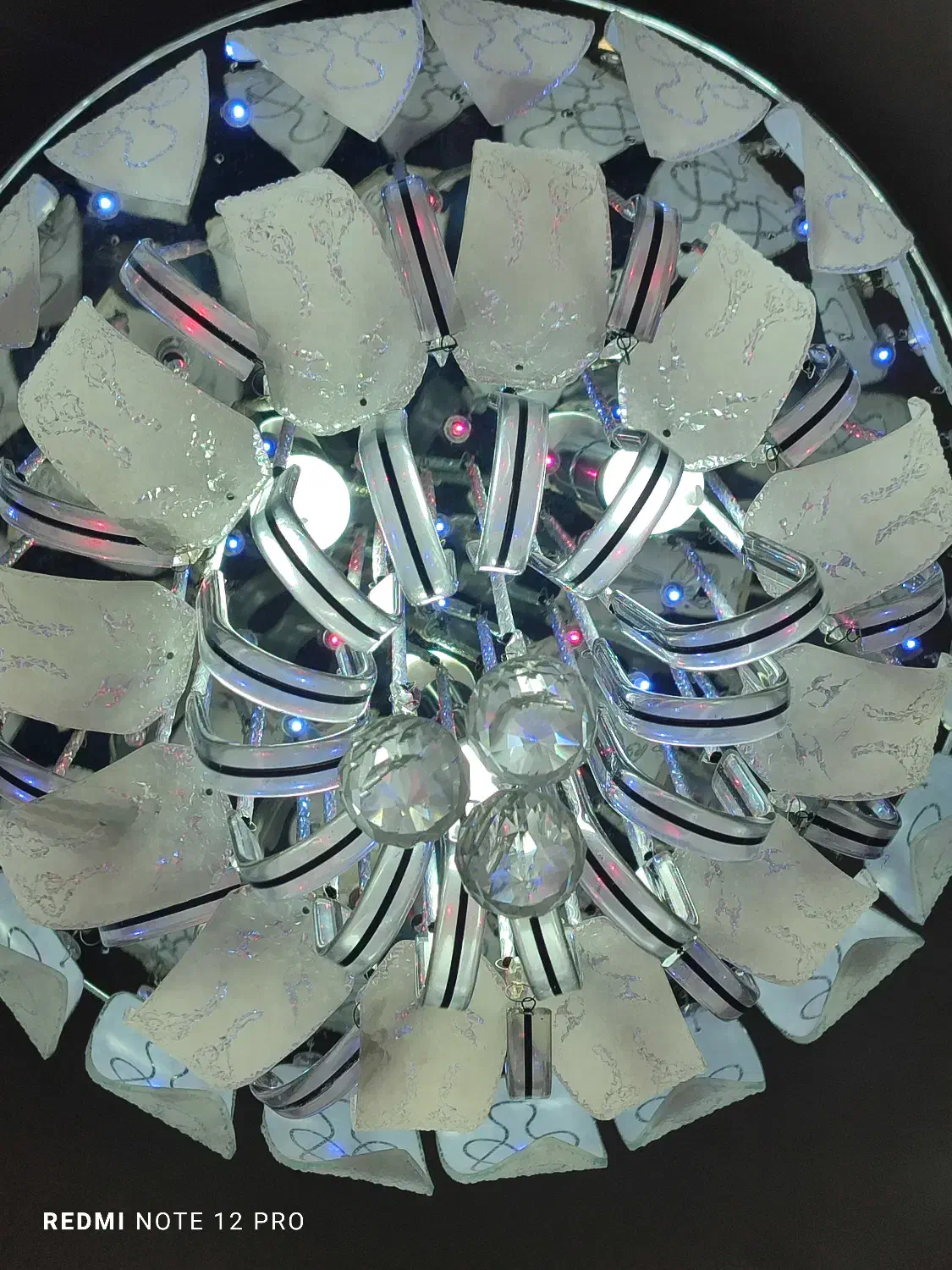 لوستر سقفی کریستال(دو عدد)|لوستر و چراغ آویز|اندیشه, اندیشه فاز ۳|دیوار