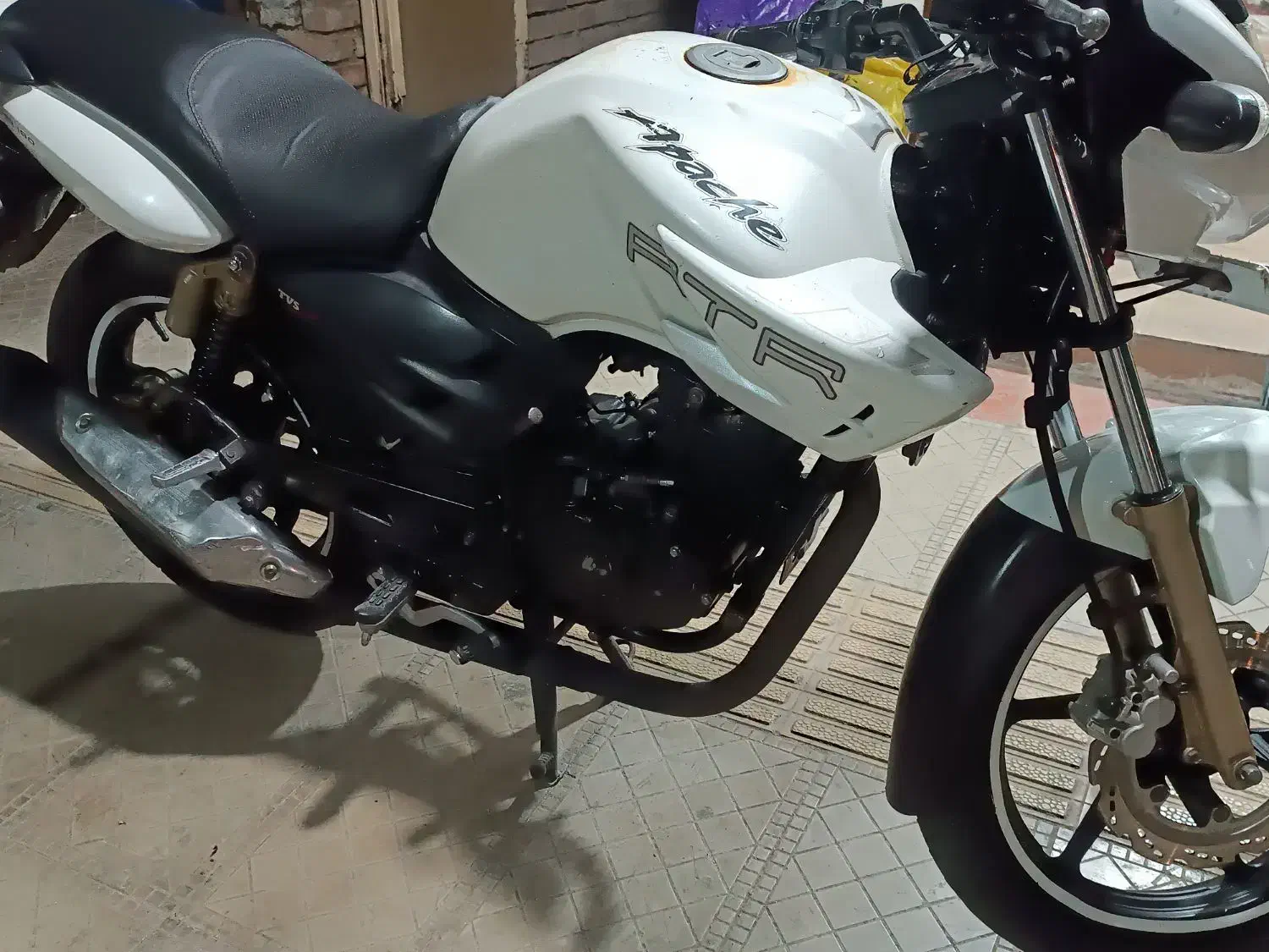 موتور آپاچی 180|موتورسیکلت|گنبد کاووس, |دیوار