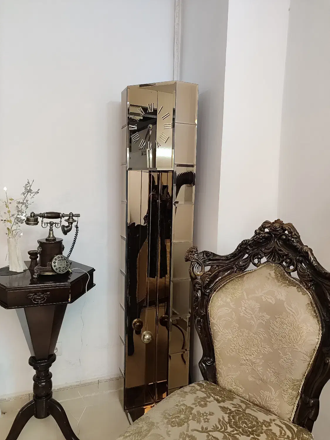 ساعت ایستاده در حد نو|ساعت دیواری و تزئینی|گلبهار, شهر جدید گلبهار|دیوار