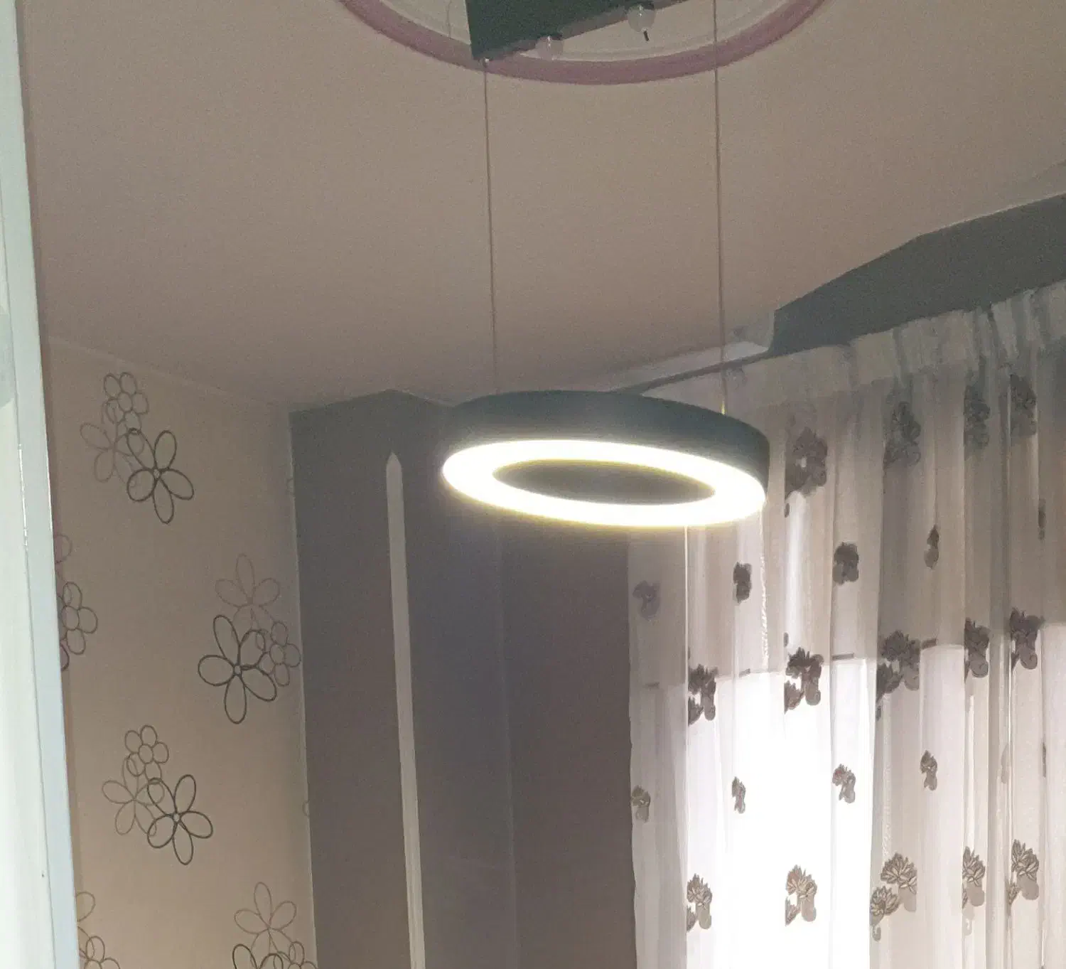 ۲ عدد لوستر ال ای دی کنترلدار|لوستر و چراغ آویز|تهران, جمال‌زاده|دیوار