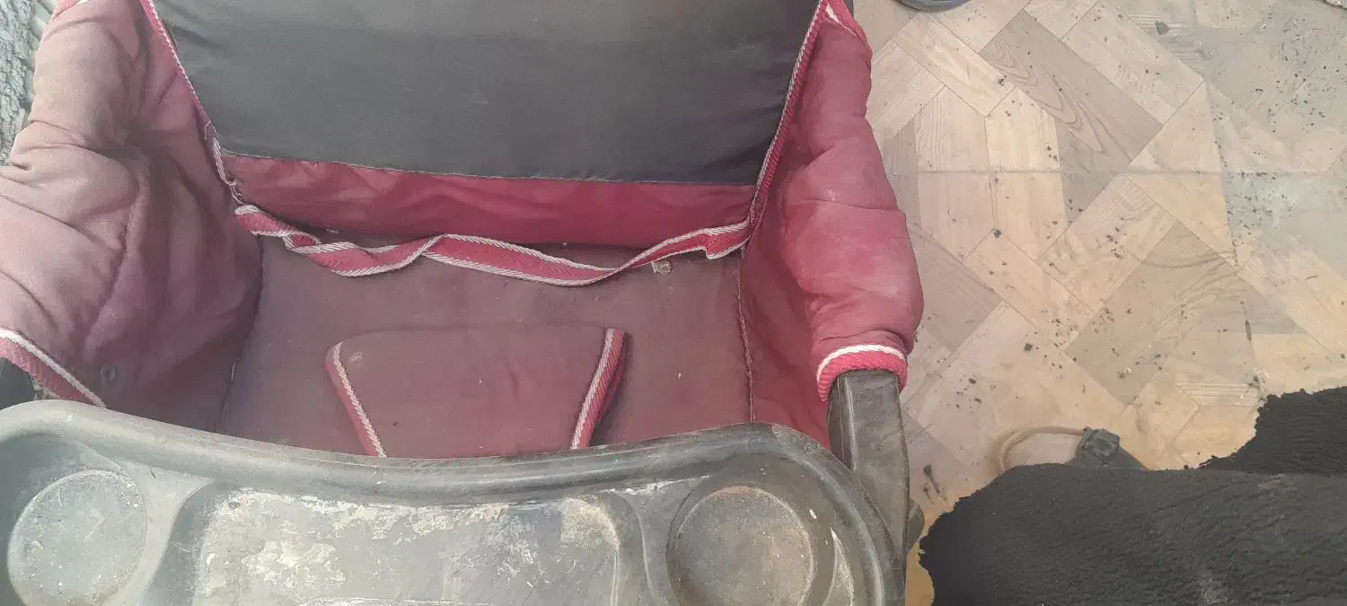 یک عدد کالسکه|کالسکه و لوازم جانبی|دهدشت, |دیوار