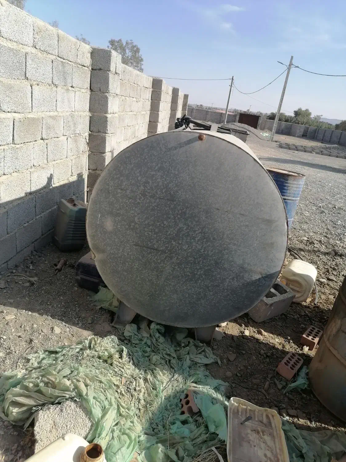 تانکر 2000لیتری|مصالح و تجهیزات ساختمان|اسماعیلی, |دیوار