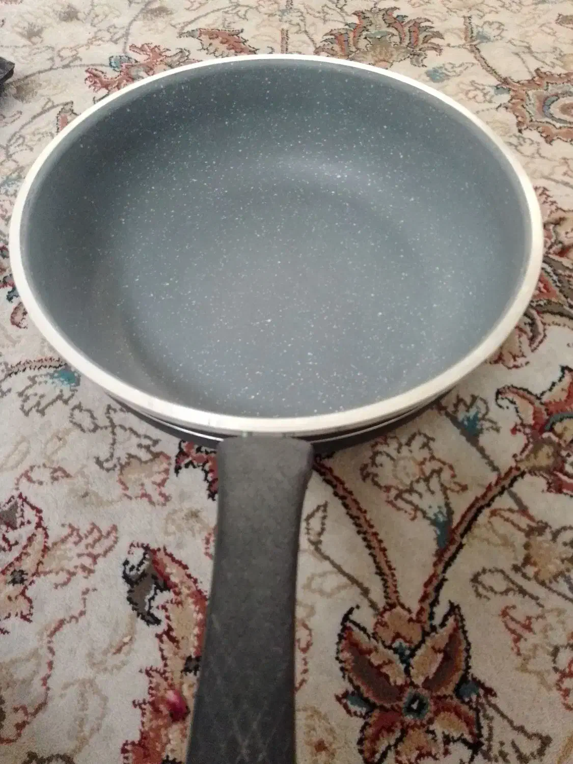 دوعدد ماهیتابه تفلون دسته دار اصلا استفاده نشدن|ظروف پختوپز|کرمانشاه, |دیوار