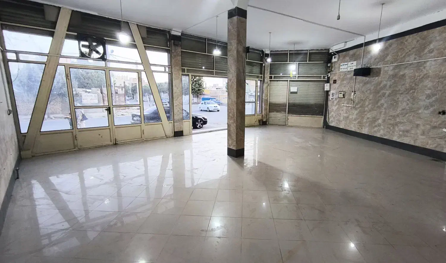 اجاره تجاری سه دهنه دکتر حسابی|اجارهٔ مغازه و غرفه|کوهدشت, |دیوار