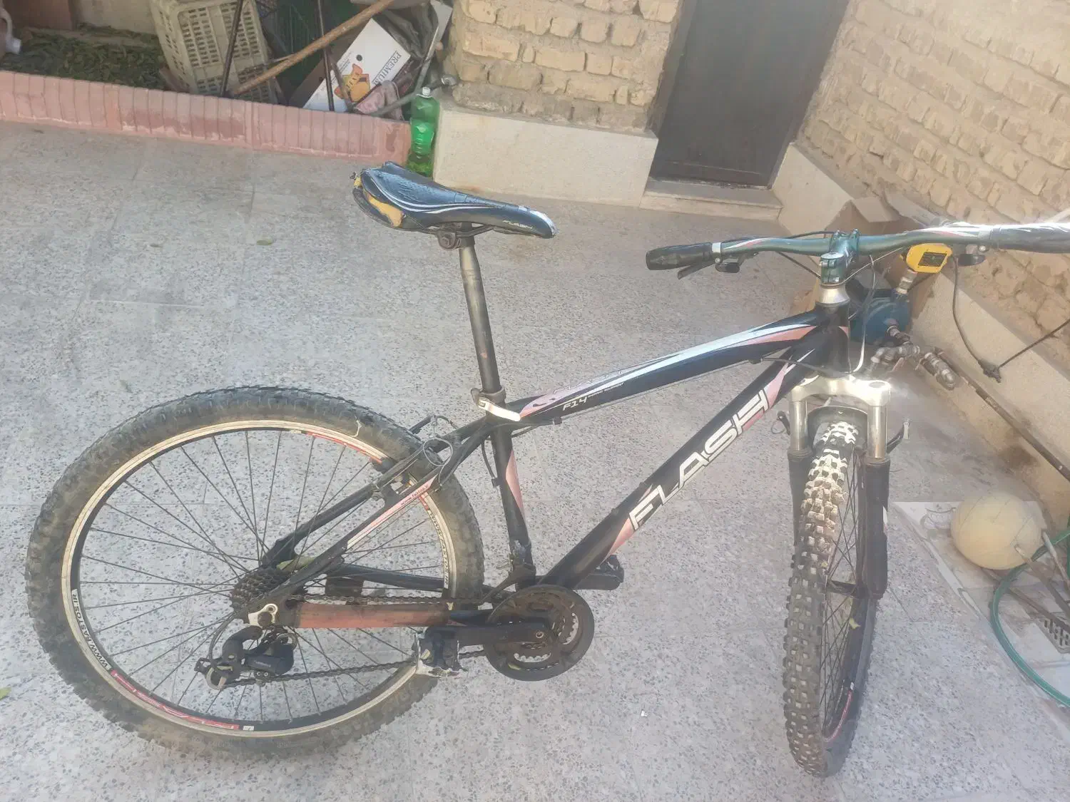 دوچرخه فلش تمام آلمینیوم|دوچرخه، اسکیت، اسکوتر|شیراز, کوشک میدان|دیوار