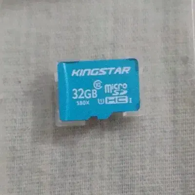 مموری ۳۲و ۱۶ نو با گارانتی مادام العمر|لوازم جانبی موبایل و تبلت|نجفآباد, شریعتی غربی|دیوار