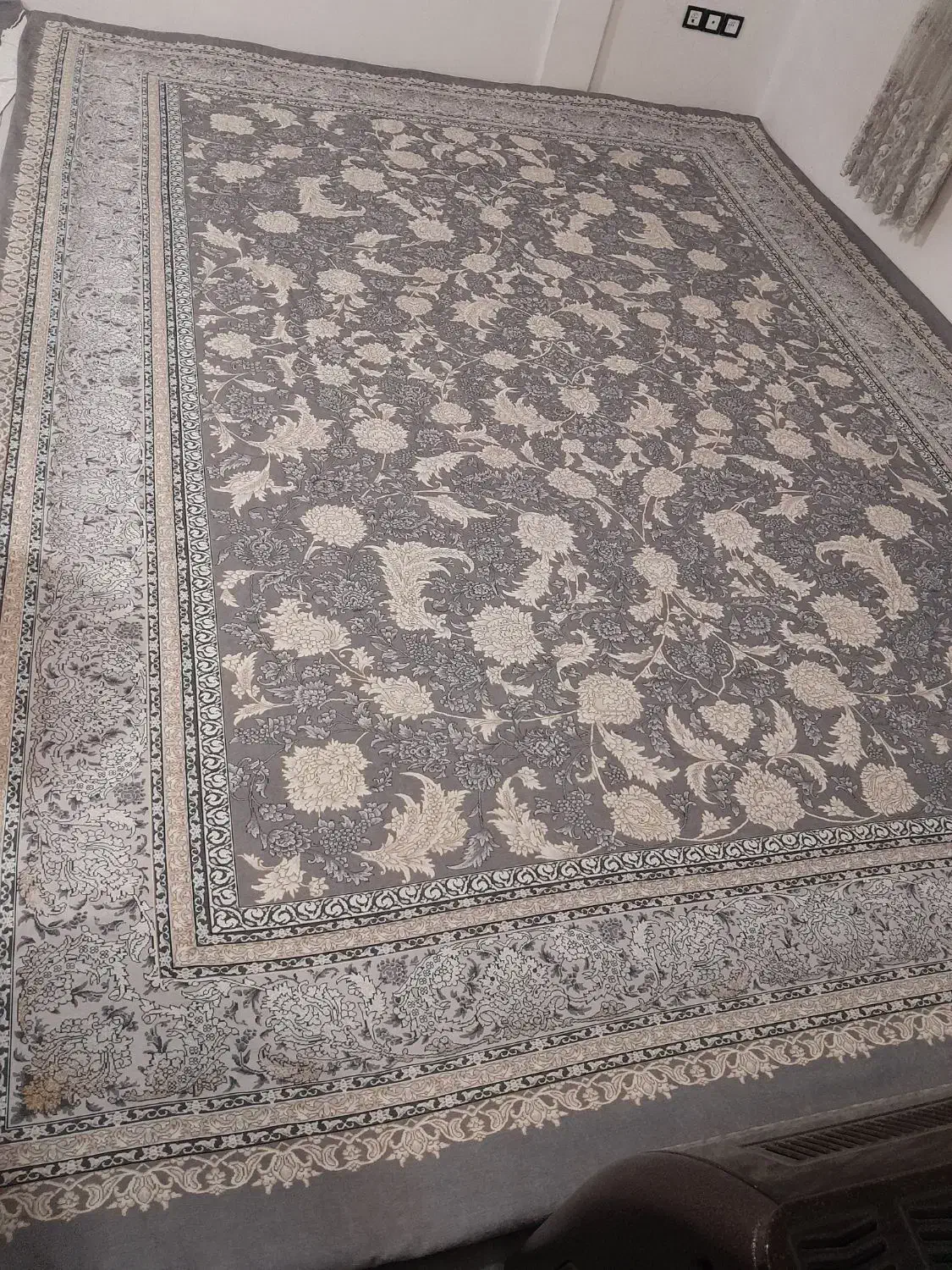 روفرشی وکناره|روفرشی|مشهد, شهید آوینی|دیوار