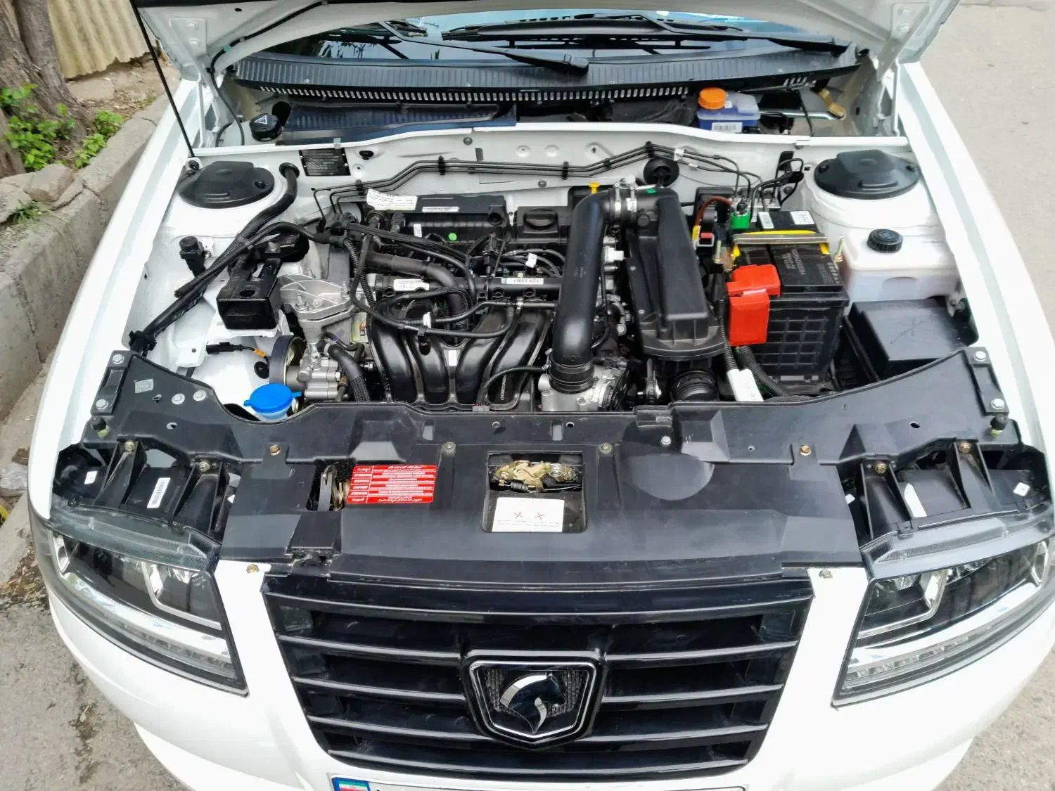 سورن 1404|خودرو سواری و وانت|بروجرد, |دیوار