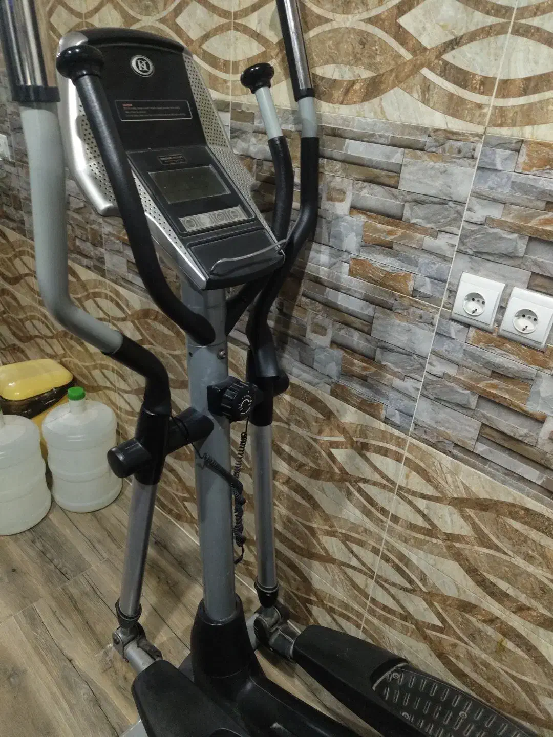 دوچرخه ثابت برند اصلی|تجهیزات ورزشی|اهواز, شهرک برق|دیوار