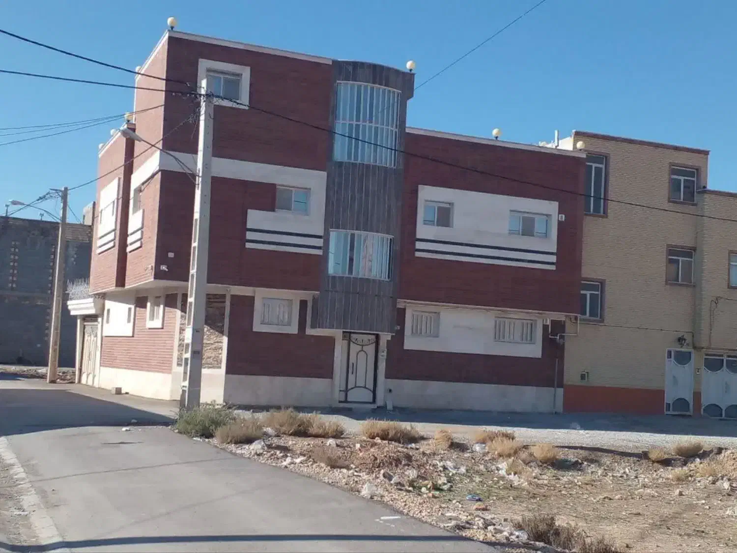 معاوضه منزل ویلایی  در شهرضا با اصفهان و بهارستان|فروش آپارتمان|شهرضا, |دیوار