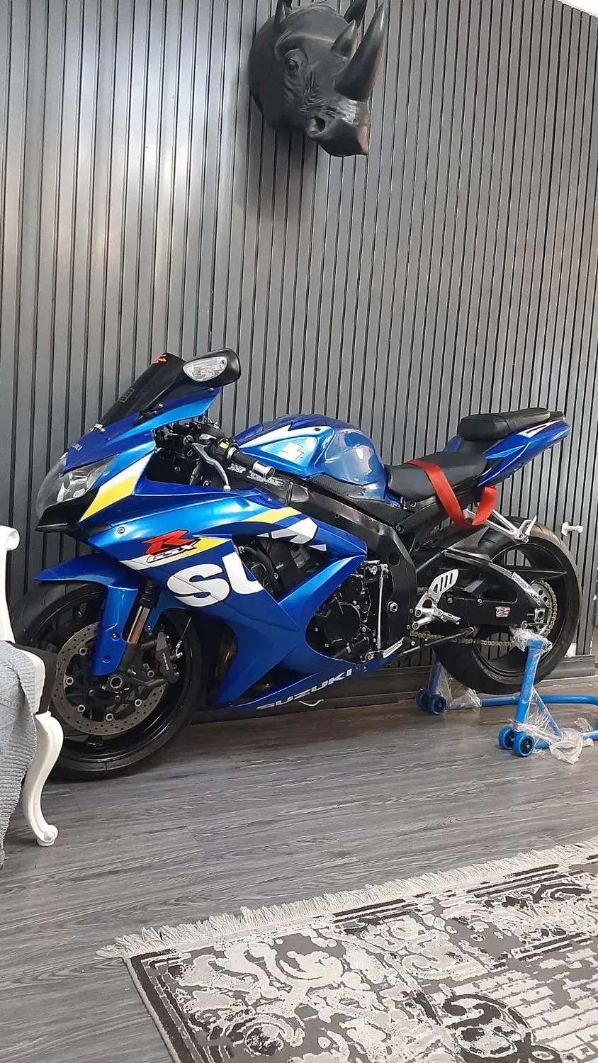 gsxr750|موتورسیکلت|تهران, شهران شمالی|دیوار