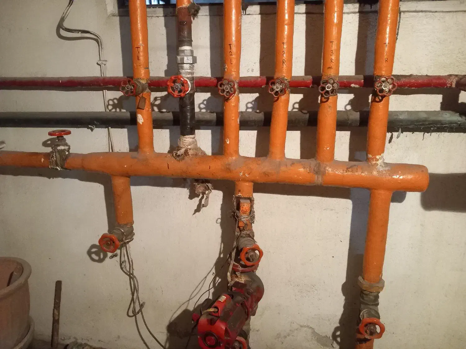 انجام کلی کارهای تاسیسات تعویض شیرالات نصب شوفاژ|خدمات پیشه و مهارت|کرج, کمال‌شهر|دیوار