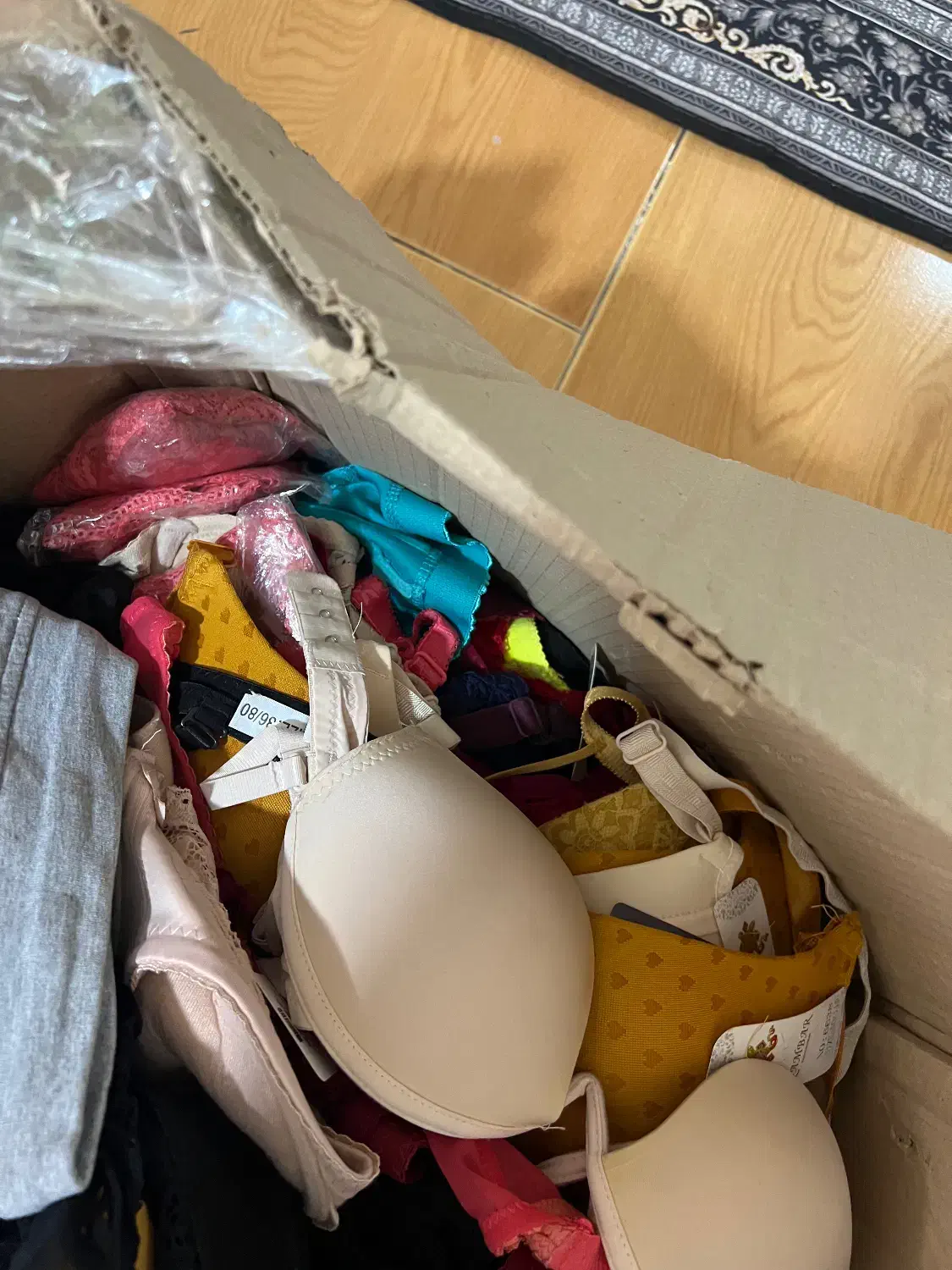 اجناس مغازه|حراج|اندیشه, اندیشه فاز ۳|دیوار