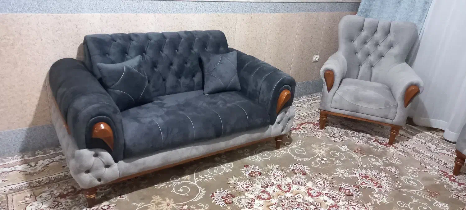 مدل چستر چلسی|مبلمان خانگی و میز عسلی|قم, دروازه چوبی|دیوار