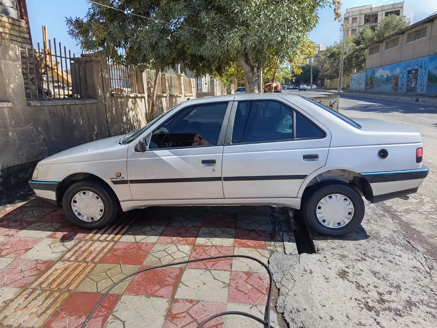 پژو 405مدل 95 دوگانه کارخانه بی رنگ|خودرو سواری و وانت|سنقر, |دیوار