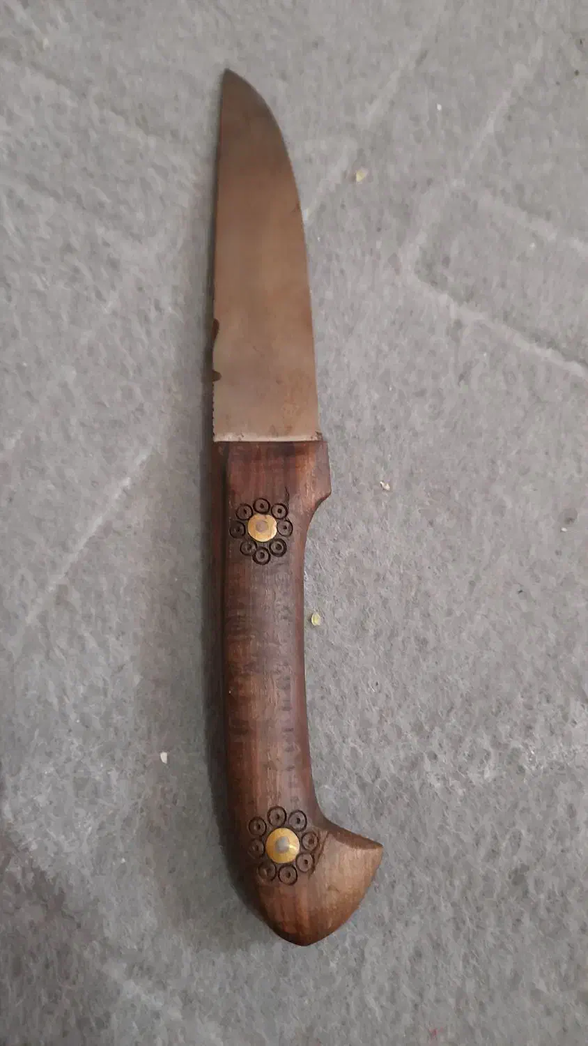 چاقو|کلکسیون اشیاء عتیقه|قم, وادی السلام|دیوار