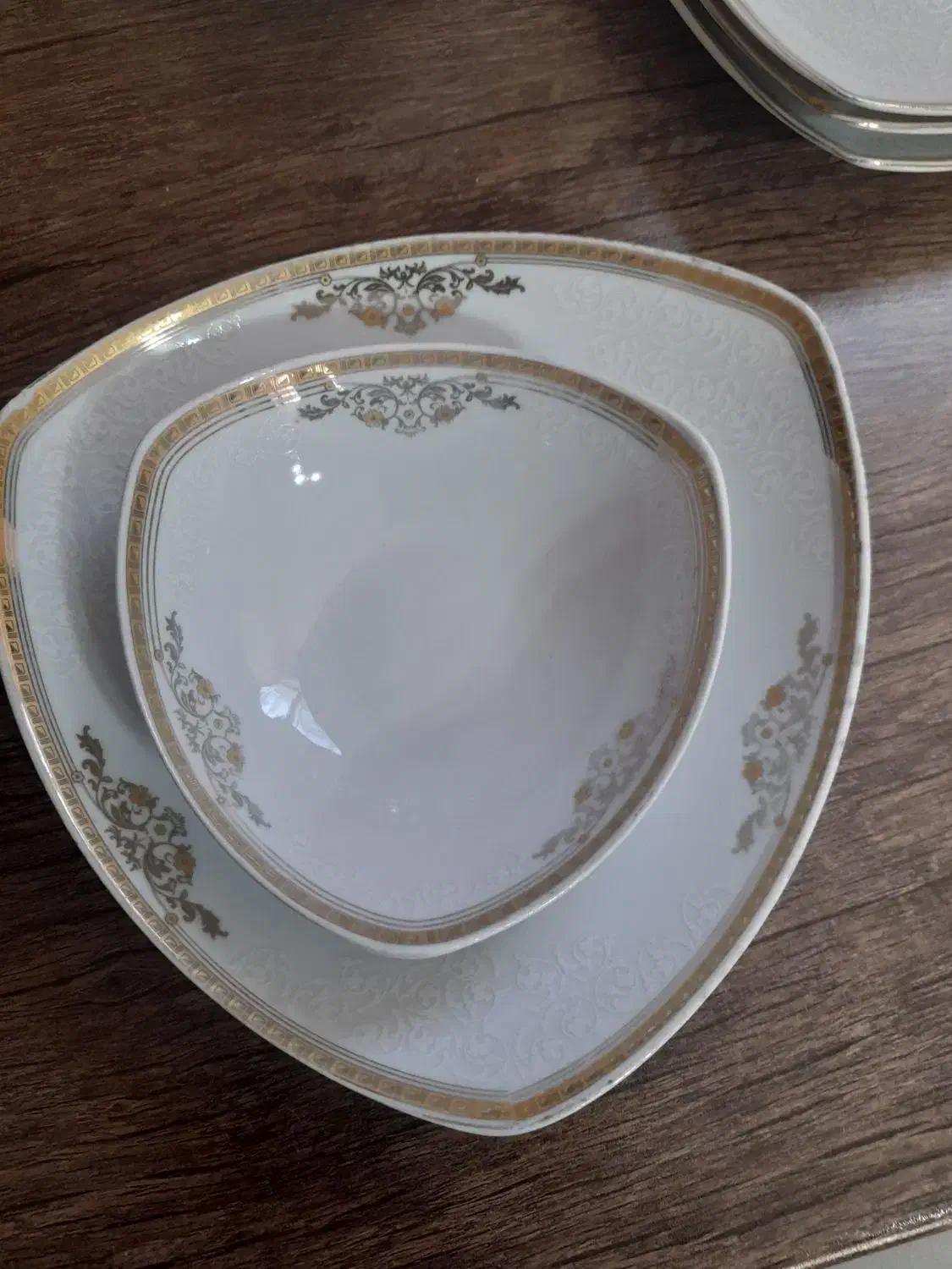 سرویس چینی پردیس|ظروف سرو و پذیرایی|شیراز, شیخ روزبهان|دیوار