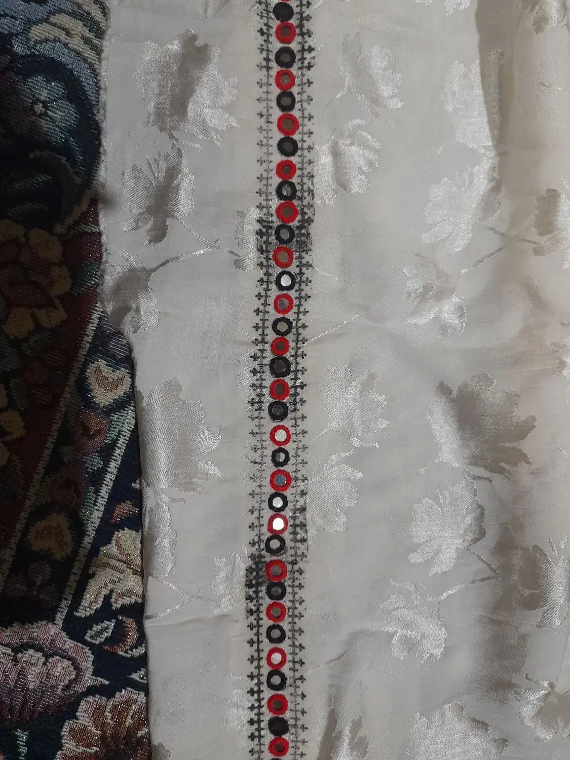 دوخت آینه وشیرازه|لوازم خیاطی و بافتنی|سراوان, |دیوار