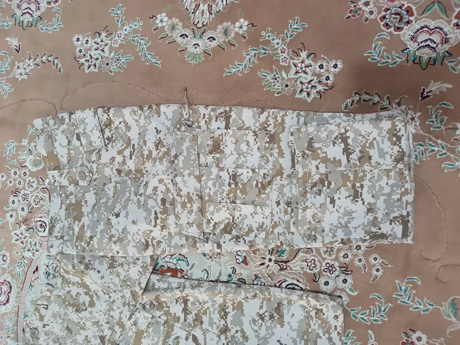 لباس خاکی دیجیتالی و دیجیتالی سبز|لباس|ارومیه, |دیوار