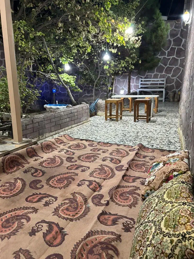 خونه  ویلایی   روزانه ساعتی|اجارهٔ کوتاه‌مدت آپارتمان و سوئیت|خمینی‌شهر, |دیوار