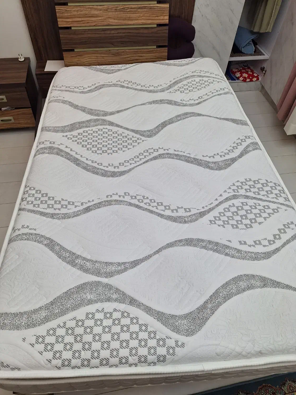 تشک تخت کاملا نو خارجی برند دکتر هیلکس|تشک تختخواب|تهران, چیذر|دیوار